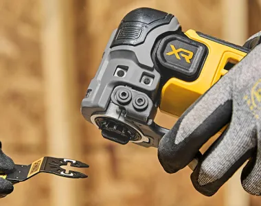Dewalt DCS359 20V Max XR Cordless Oscillating Multi-Tool Blade Change Hero